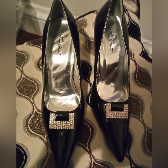 Sweet Seventeen - Picture 7 of 8